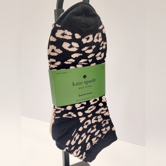 kate spade Accessories - Kate Spade Black and Pink Quarter Socks